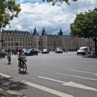 Париж-1 null
